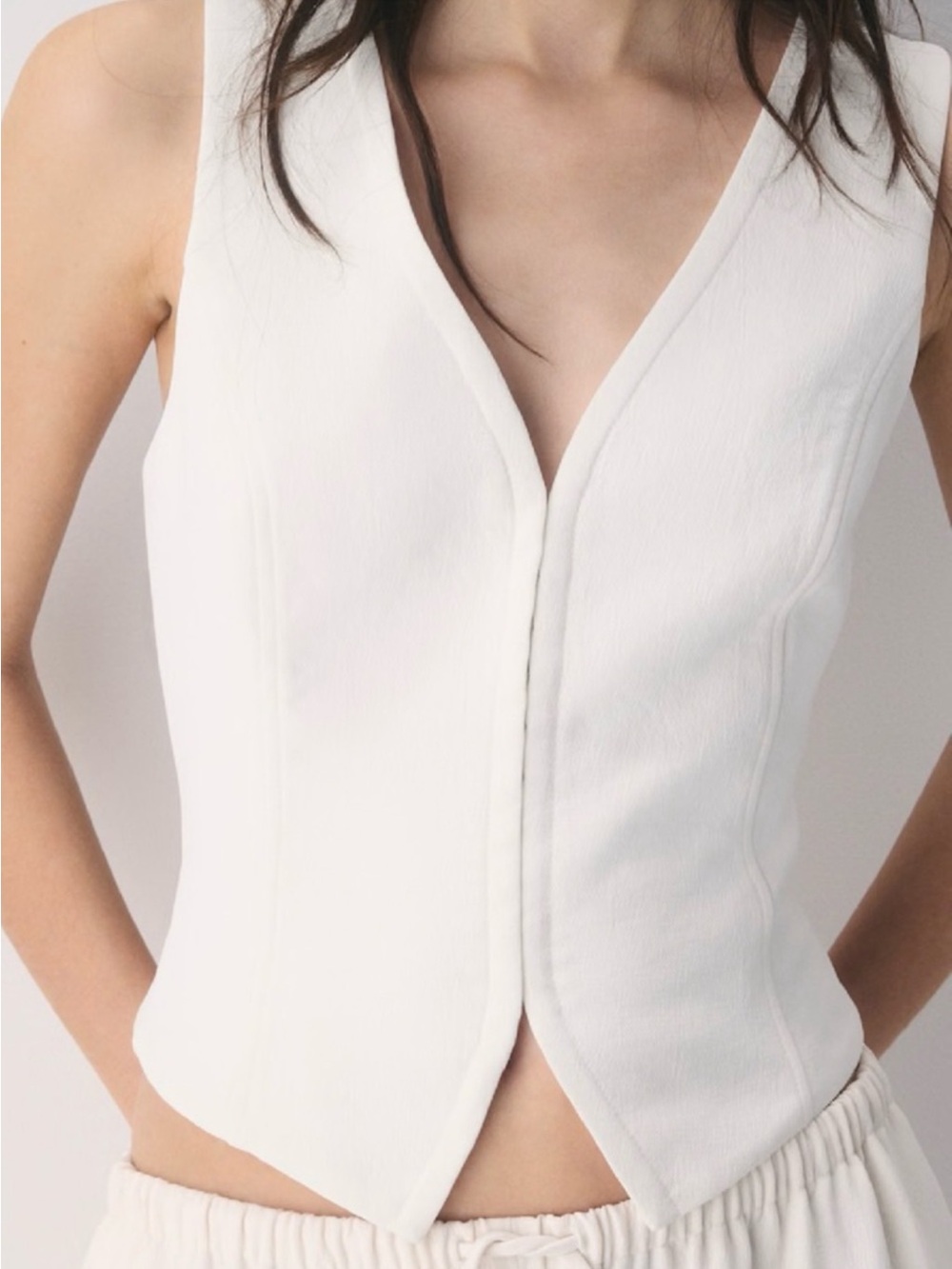 Aritzia Attire Vest - Crepette (NWT)